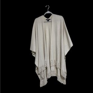 Sold🛍️Cejon Cream and Gold Metallic Fringe Wrap Cape OS Knit 31x41 4391